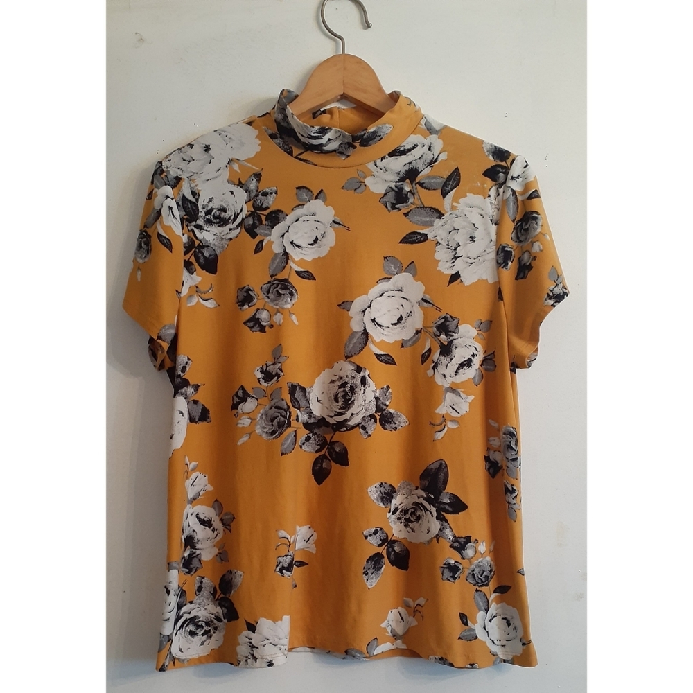 |🤑Eye Candy Floral Grpahic Tee|